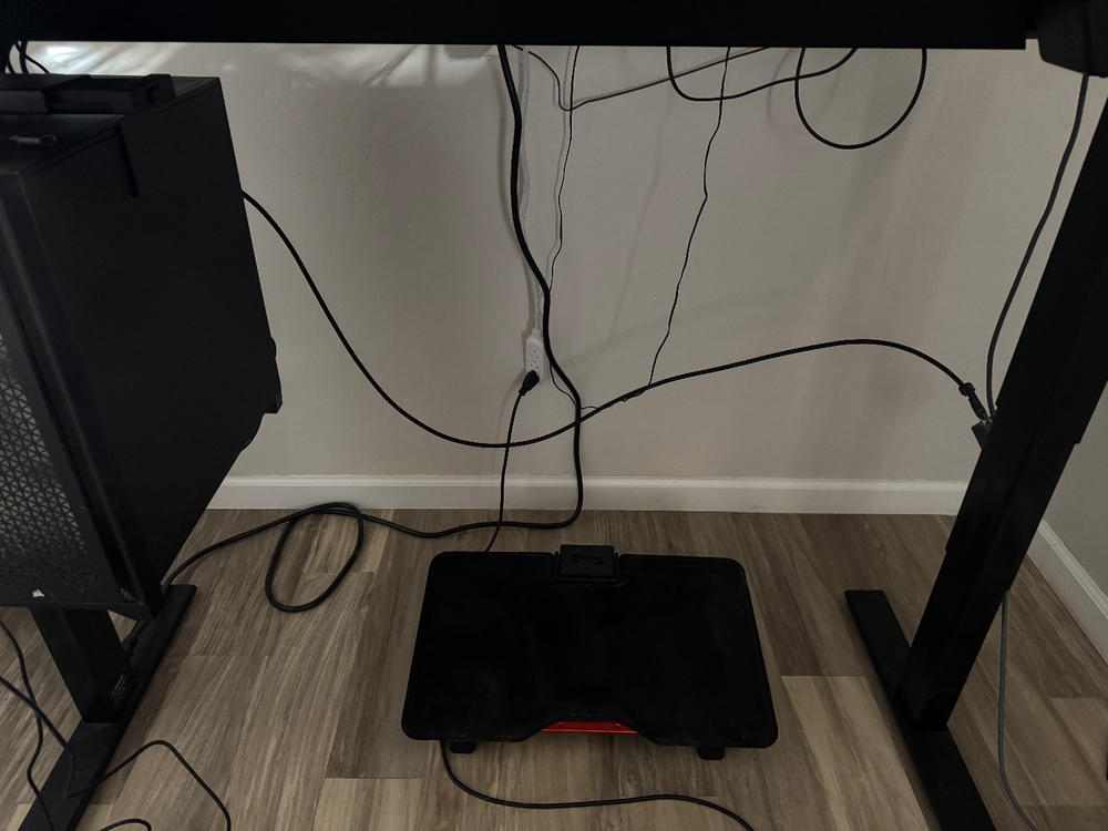 Secretlab Professional Footrest (CloudSwap™ Technology) - Customer Photo From Alex Maxwell