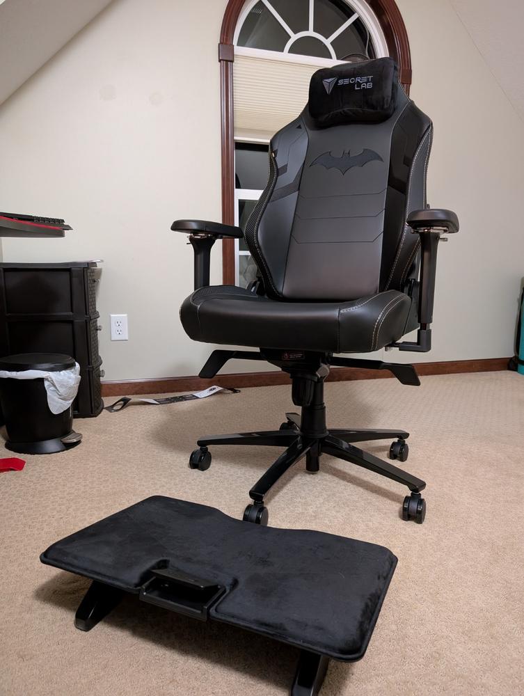 Secretlab Professional Footrest (CloudSwap™ Technology) - Customer Photo From Francisco Gortes