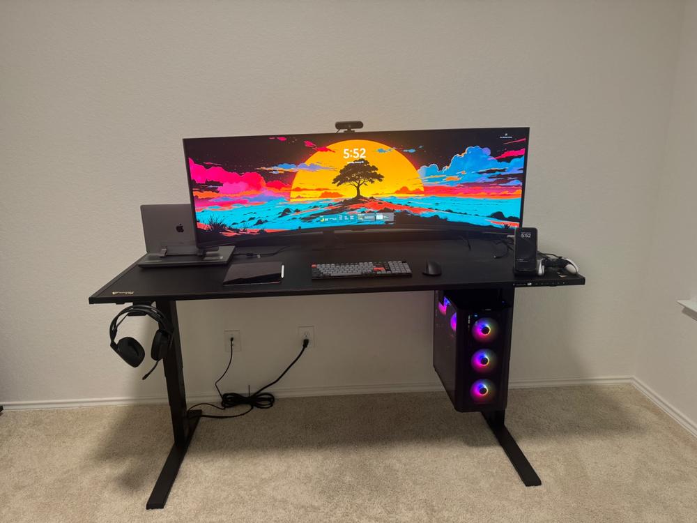 Secretlab MAGNUS Monitor Arm (Heavy Duty Edition) - Customer Photo From Ivin Laney