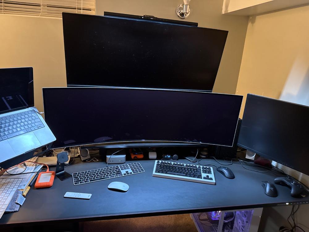 Secretlab MAGNUS Monitor Arm (Heavy Duty Edition) - Customer Photo From Quintin Smith