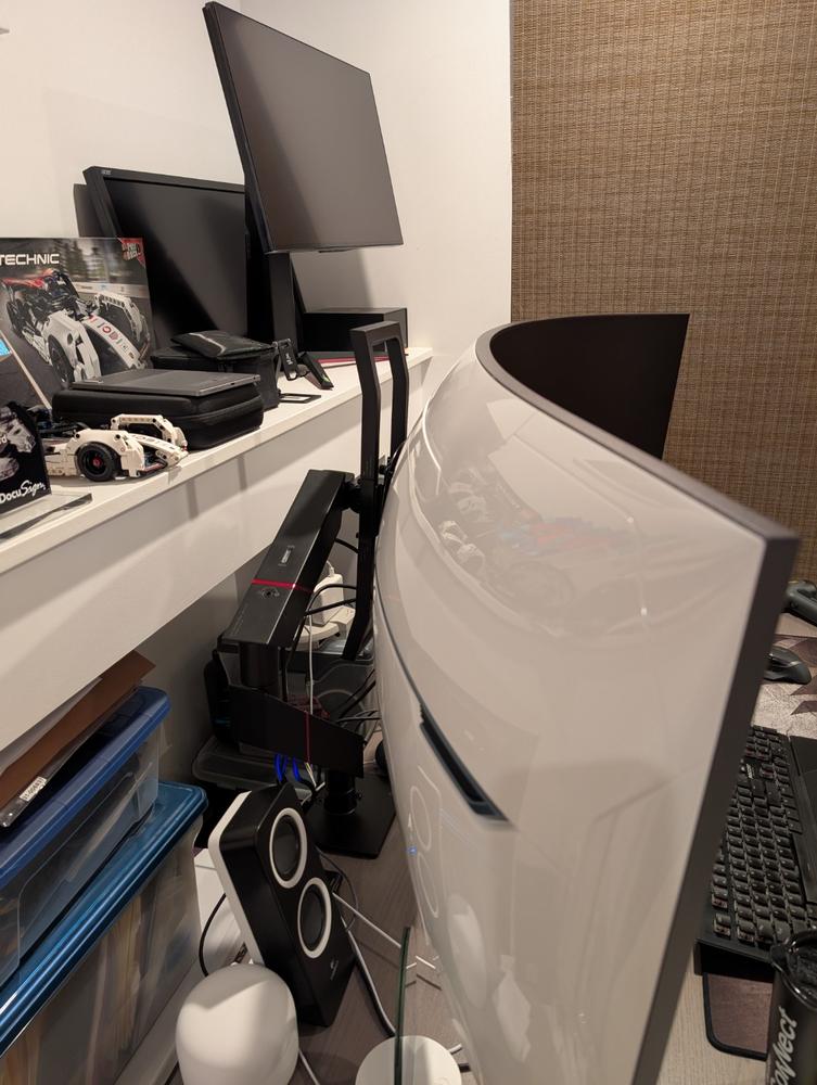 Secretlab MAGNUS Monitor Arm (Heavy Duty Edition) - Customer Photo From Kun Li Chen