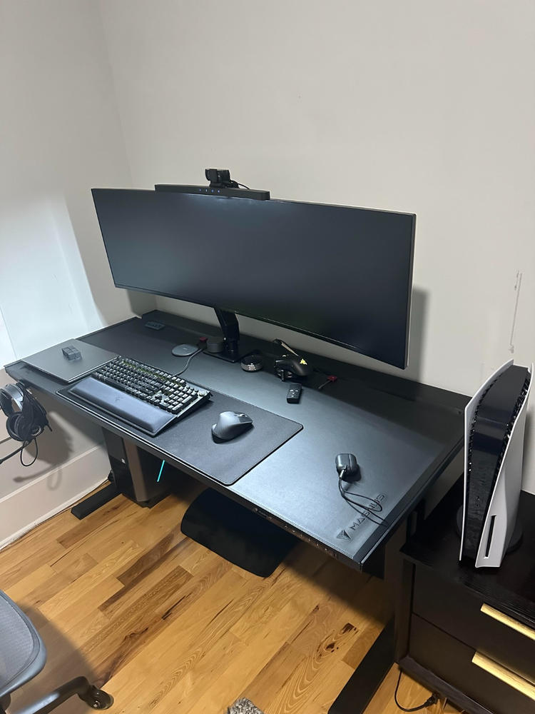 Secretlab MAGNUS Monitor Arm (Heavy Duty Edition) - Customer Photo From Alexander Tam