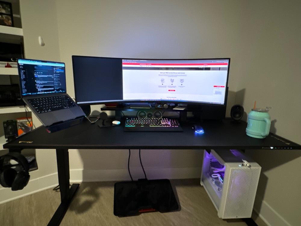 Secretlab MAGNUS Monitor Arm (Heavy Duty Edition) - Customer Photo From ROMAN MOTES