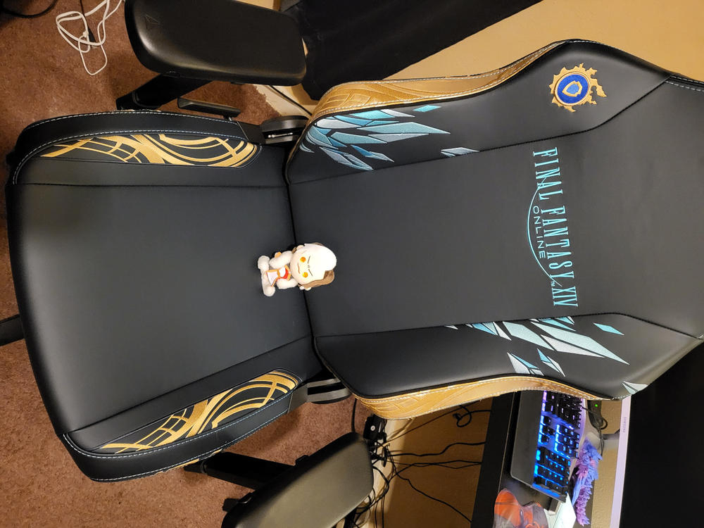 Secretlab TITAN Evo - Small - NEO Hybrid Leatherette (0106) - Customer Photo From Simon Nolla