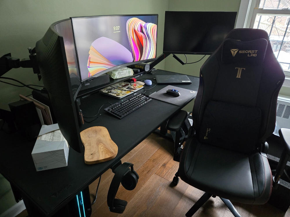 Secretlab TITAN Evo - Regular - NEO Hybrid Leatherette (0107) - Customer Photo From HOI LAM