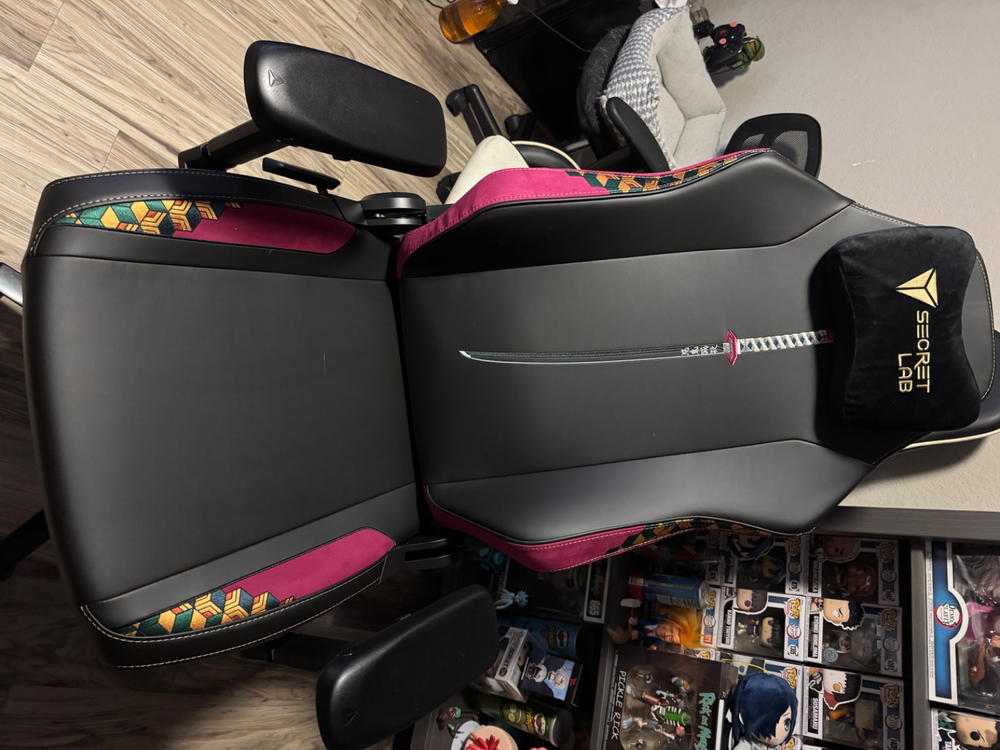 Secretlab TITAN Evo - Regular - NEO Hybrid Leatherette (0107) - Customer Photo From Eric Brito