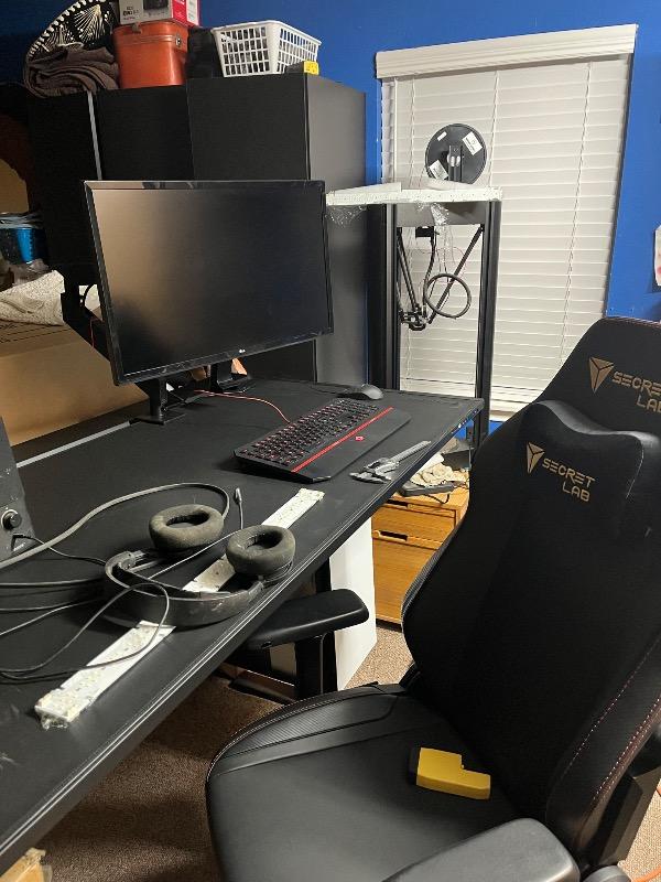 Secretlab TITAN Evo - Regular - NEO Hybrid Leatherette (0107) - Customer Photo From Matt Beckwith