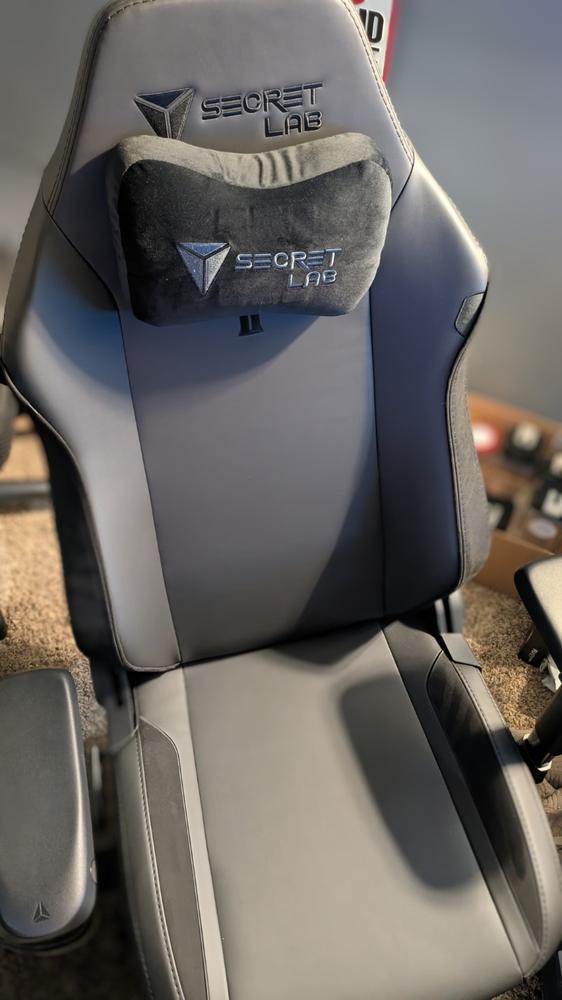 Secretlab TITAN Evo - Regular - NEO Hybrid Leatherette (0107) - Customer Photo From Gregory Kopf