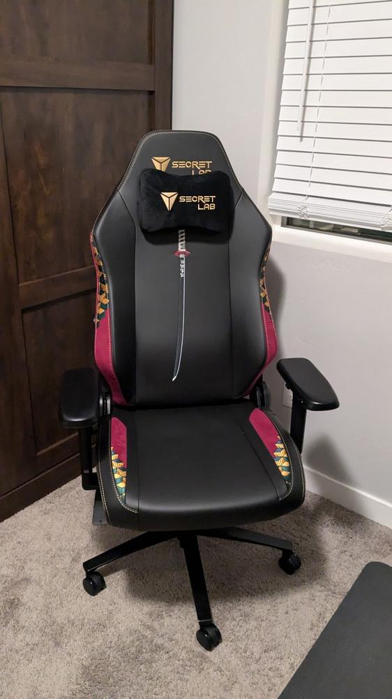 Secretlab TITAN Evo - Regular - NEO Hybrid Leatherette (0107) - Customer Photo From Josh Coleman