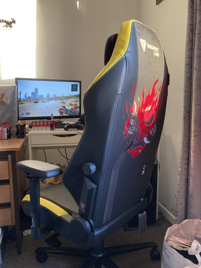 Secretlab TITAN Evo - Regular - NEO Hybrid Leatherette (0107) - Customer Photo From Jonathan Garcia