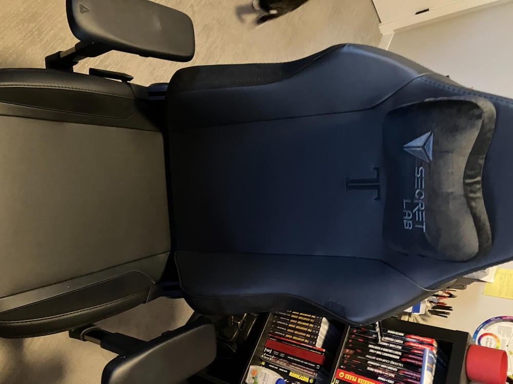 Secretlab TITAN Evo - Regular - NEO Hybrid Leatherette (0107) - Customer Photo From Karl Reichert