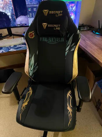 Secretlab TITAN Evo - Regular - NEO Hybrid Leatherette (0107) - Customer Photo From Ethan Ostrum