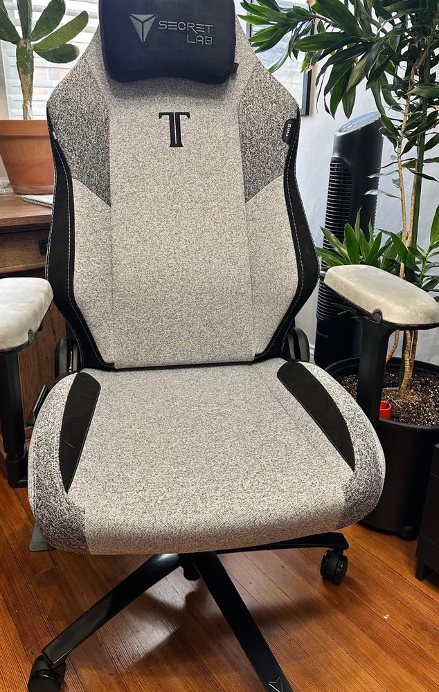 Secretlab TITAN Evo - Small - SoftWeave™ Plus Fabric (0106) - Customer Photo From Aran Liakos