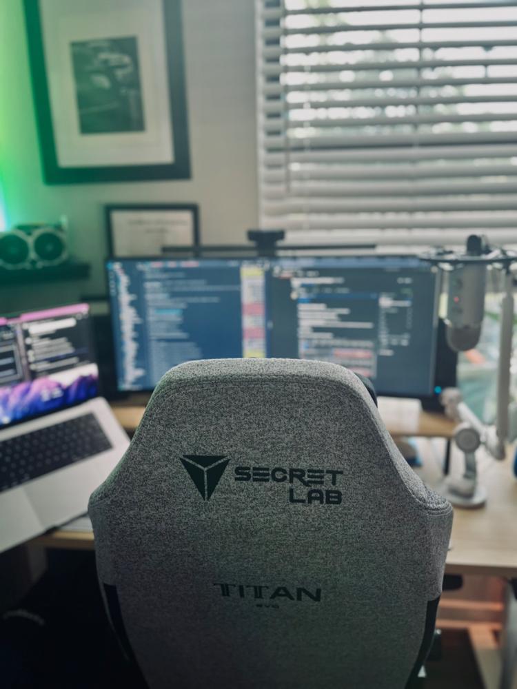 Secretlab TITAN Evo - Small - SoftWeave™ Plus Fabric (0106) - Customer Photo From Veronica Moss