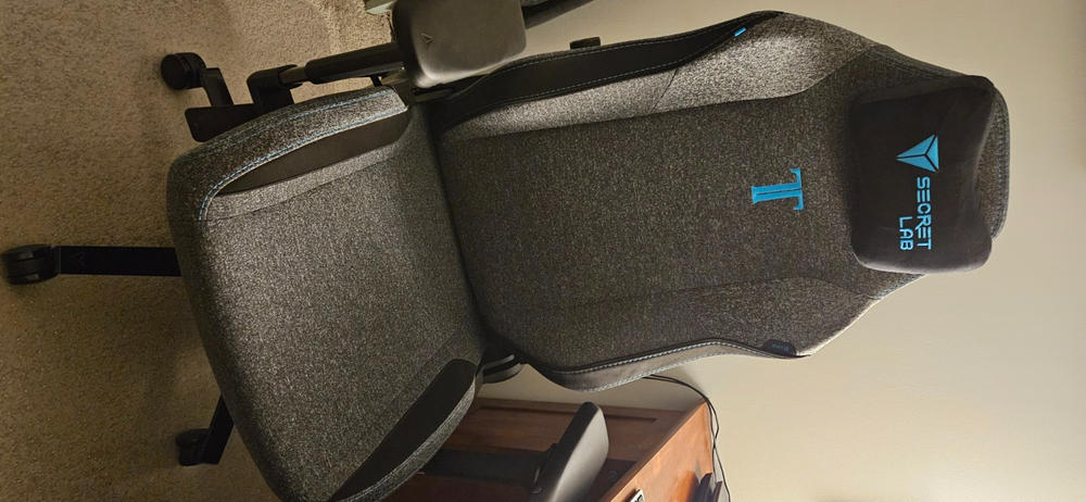 Secretlab TITAN Evo - Regular - SoftWeave™ Plus Fabric (0107) - Customer Photo From Alex Brown