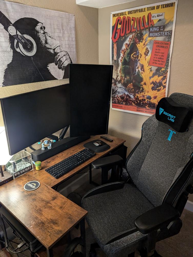 Secretlab TITAN Evo - Regular - SoftWeave™ Plus Fabric (0107) - Customer Photo From Nathaniel McLoughlin