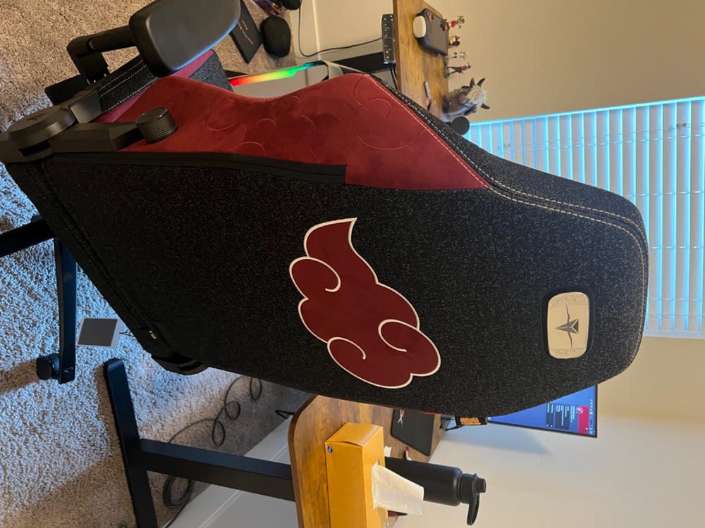 Secretlab TITAN Evo - XL - SoftWeave™ Plus Fabric (0108) - Customer Photo From Miguel Barrios