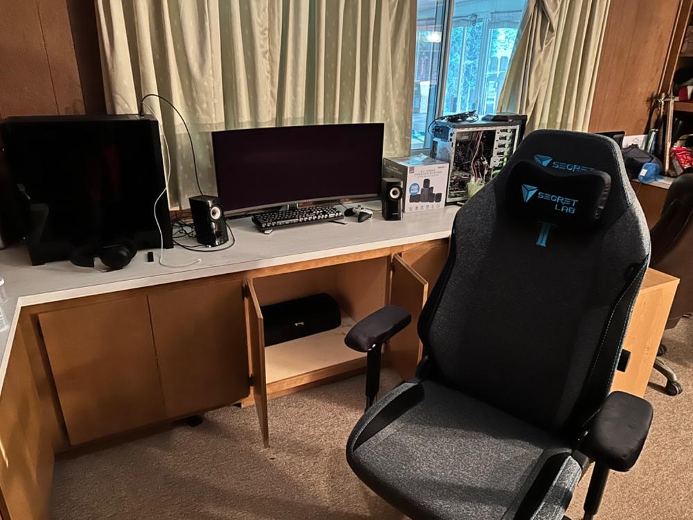 Secretlab TITAN Evo - XL - SoftWeave™ Plus Fabric (0108) - Customer Photo From Bryan Beard