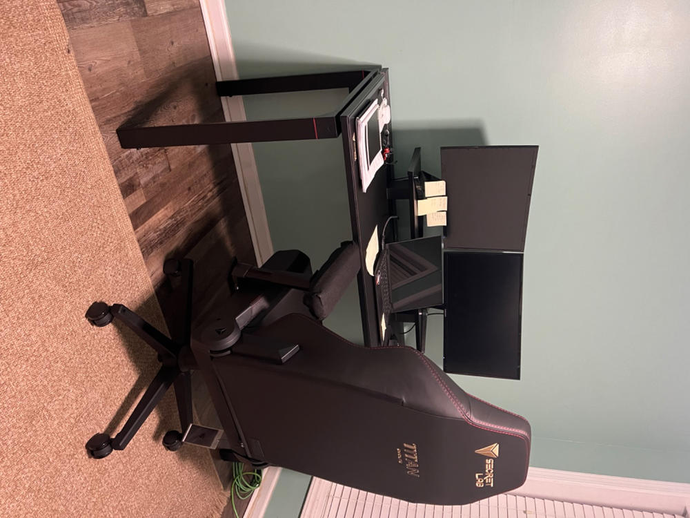 Secretlab TITAN Evo Lite - Regular - PRIME™ 2.0 Leatherette - Customer Photo From Jason Underwood