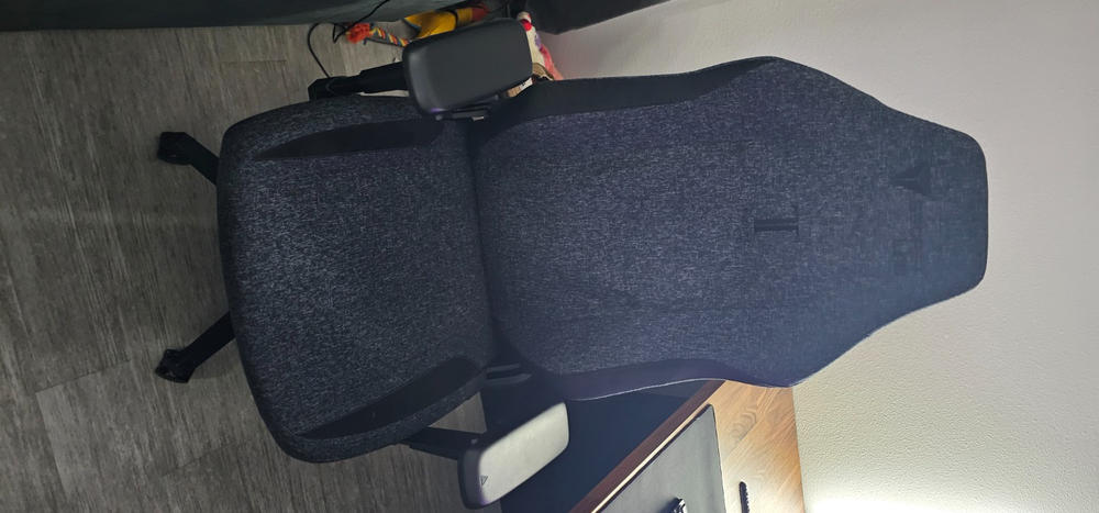 Secretlab TITAN Evo Lite - Regular - SoftWeave® Fabric - Customer Photo From Greg Kucz