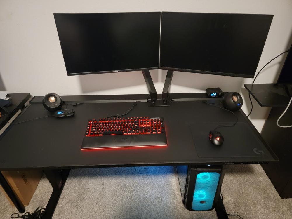 Secretlab Magnus Pro 1.5m Motorised Leg Columns (Type-B) - Box 2 - Customer Photo From Zachary Stewart