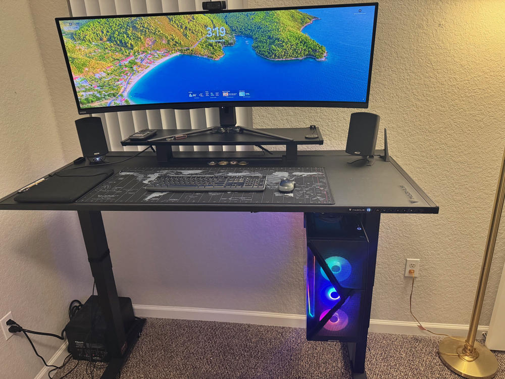 Secretlab Magnus Pro 1.5m Motorised Leg Columns (Type-B) - Box 2 - Customer Photo From John Williams