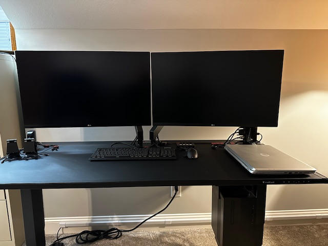 Secretlab Magnus Pro 1.5m Motorised Leg Columns (Type-B) - Box 2 - Customer Photo From Terry Garrison