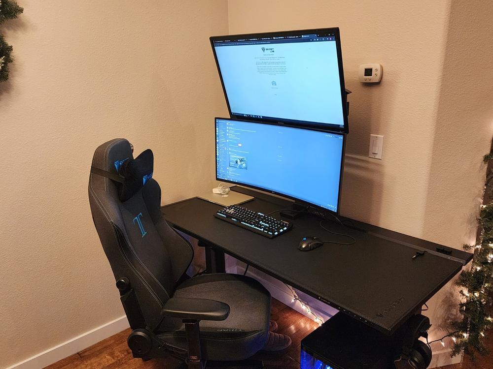 Secretlab Magnus Pro 1.5m Motorised Leg Columns (Type-B) - Box 2 - Customer Photo From Taylor Watts