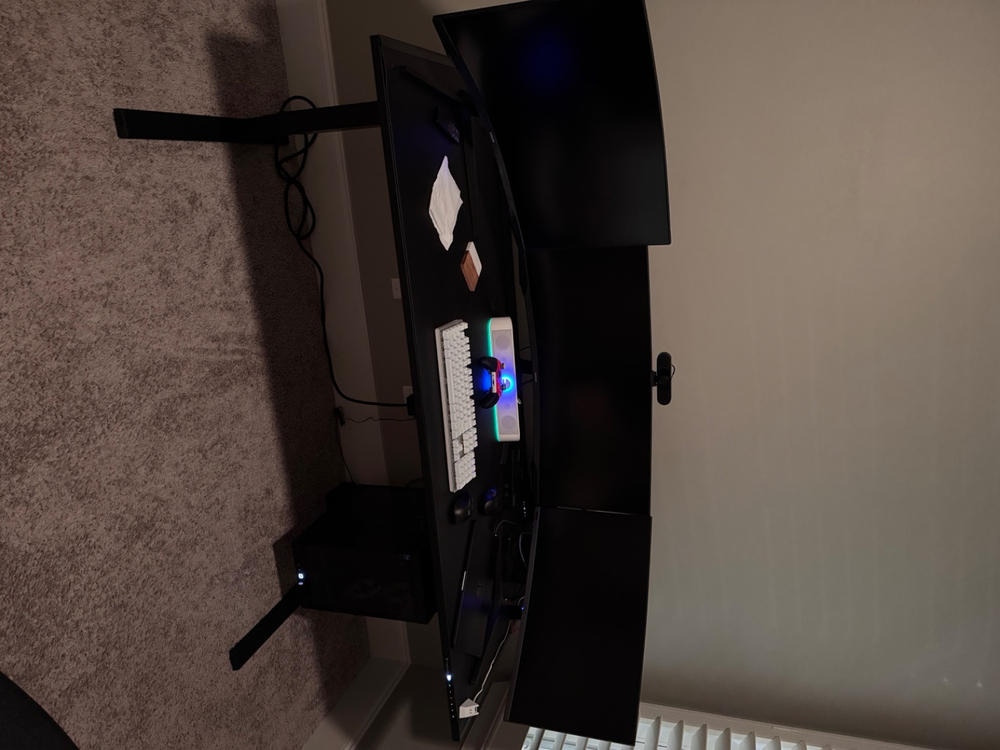 Secretlab Magnus Pro XL 1.7m Motorised Leg Columns (Type-B) - Box 2 - Customer Photo From Michael Sigel