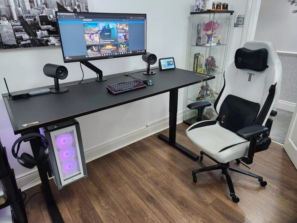 Secretlab Magnus Pro XL 1.7m Motorised Leg Columns (Type-B) - Box 2 - Customer Photo From Tristan Hernandez-Walls