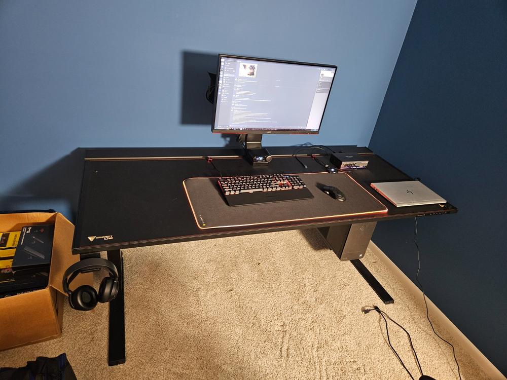 Secretlab Magnus Pro XL 1.7m Motorised Leg Columns (Type-B) - Box 2 - Customer Photo From Daniel Hynes