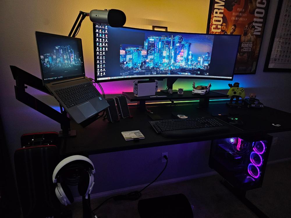 Secretlab Magnus Pro XL 1.7m Motorised Leg Columns (Type-B) - Box 2 - Customer Photo From Brian Ceballos