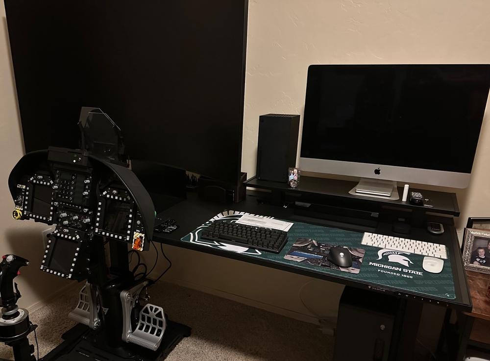 Secretlab Magnus Pro XL 1.7m Motorised Leg Columns (Type-B) - Box 2 - Customer Photo From Jeffrey Martin