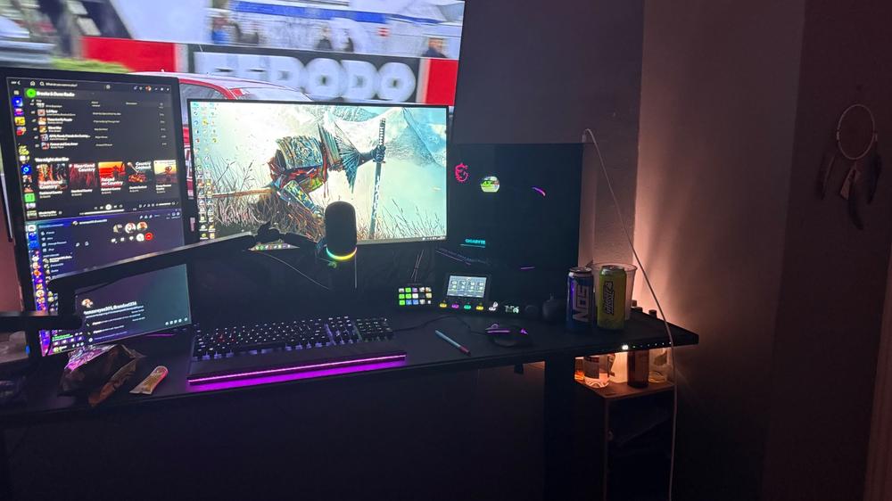 Secretlab Magnus Pro XL 1.7m Motorised Leg Columns (Type-B) - Box 2 - Customer Photo From Clayton Orazem