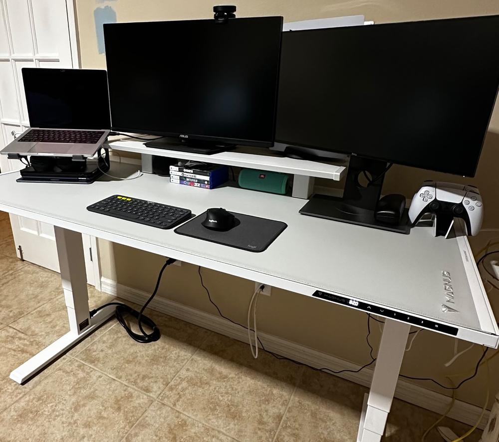 Secretlab Magnus Pro 1.5m Motorised Leg Columns (Type-B)- White - Box 2 - Customer Photo From Michael Jenks