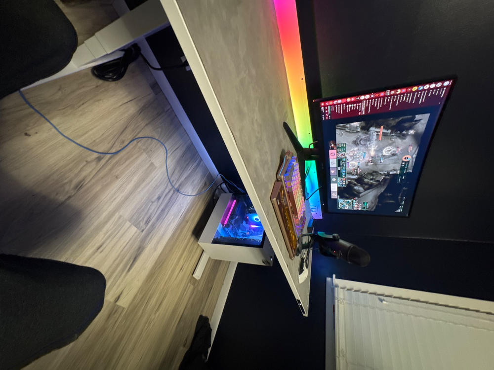 Secretlab Magnus Pro 1.5m Motorised Leg Columns (Type-B)- White - Box 2 - Customer Photo From TYLER YOUNG