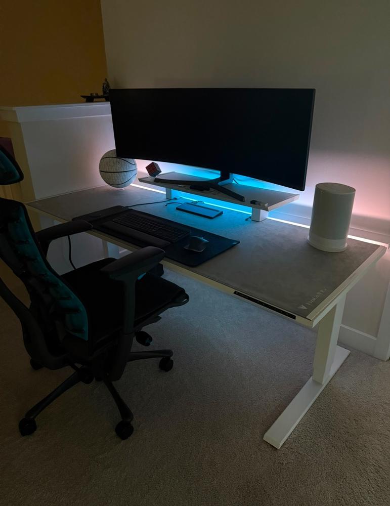 Secretlab Magnus Pro XL 1.7m Motorised Leg Columns (Type-B) - White - Box 2 - Customer Photo From Ronak Patel