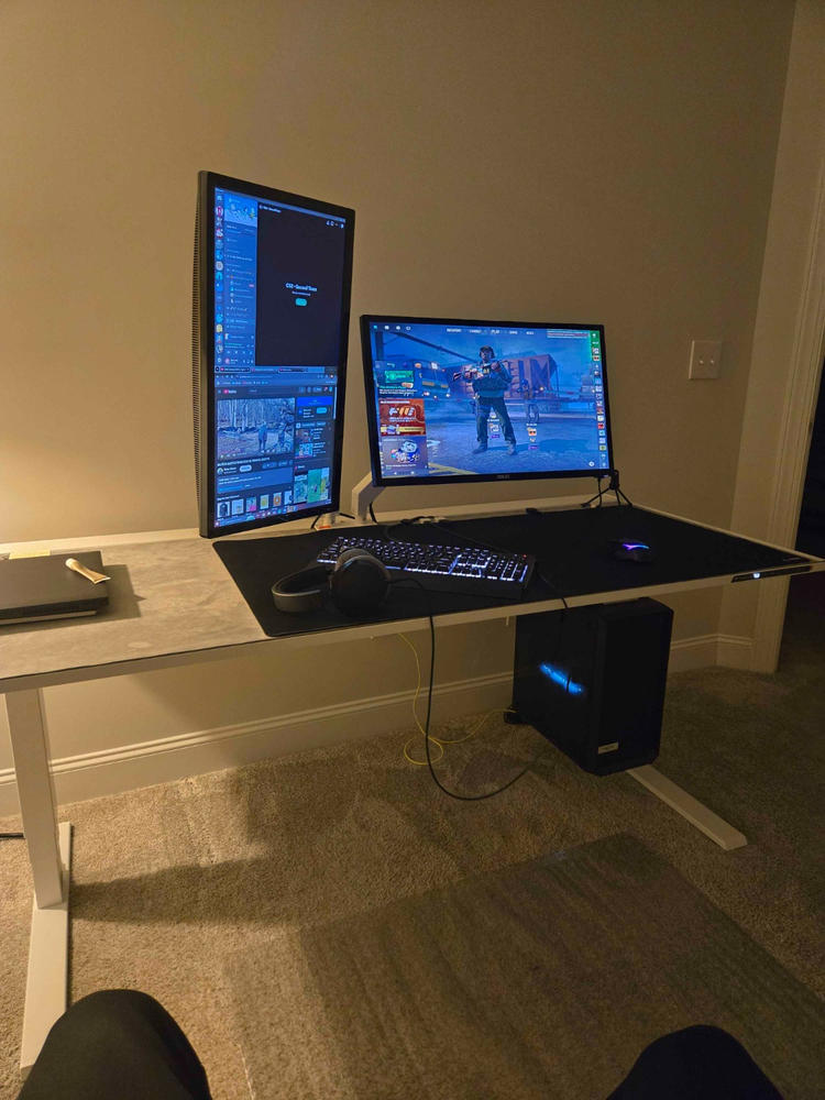 Secretlab Magnus Pro XL 1.7m Motorised Leg Columns (Type-B) - White - Box 2 - Customer Photo From Jamison Hauser