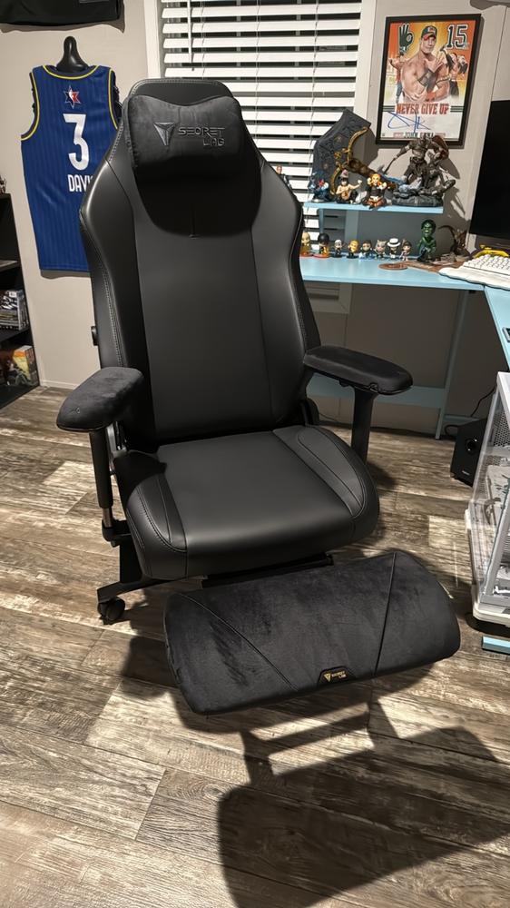 Secretlab Ergonomic Recliner Add-On (Plushcell™ Memory Foam) - Customer Photo From James Seekins