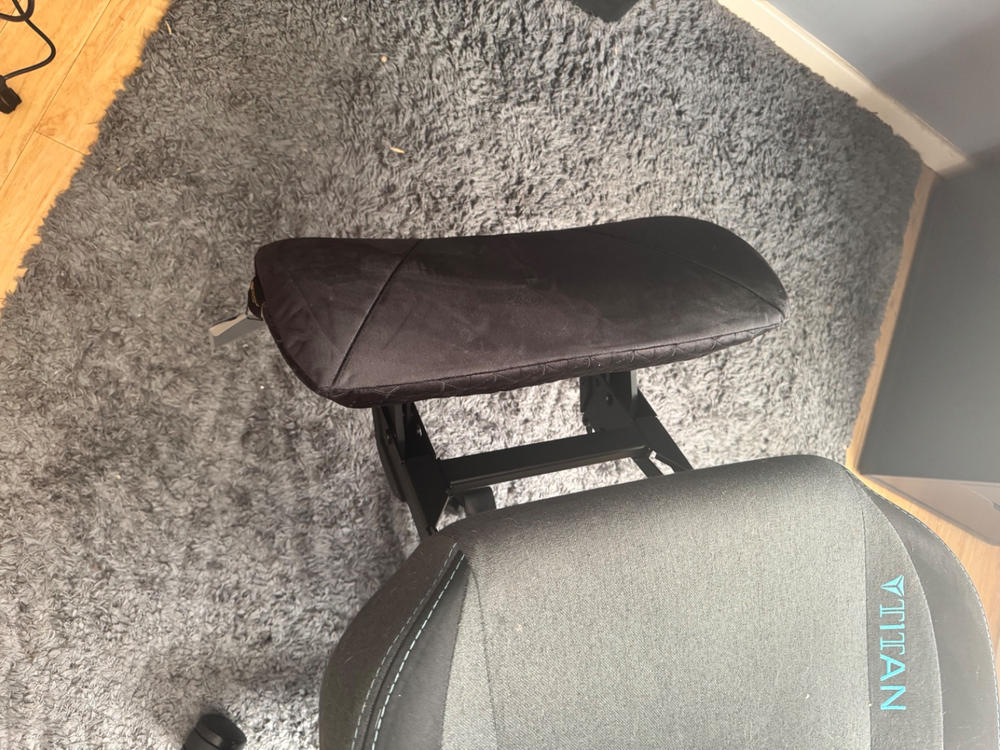 Secretlab Ergonomic Recliner Add-On (Plushcell™ Memory Foam) - Customer Photo From Zoraiz Mushtaq