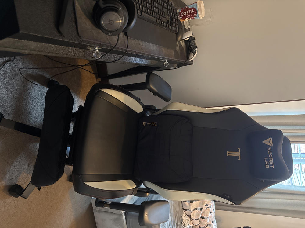 Secretlab Ergonomic Recliner Add-On (Plushcell™ Memory Foam) - Customer Photo From Mickey Middleton