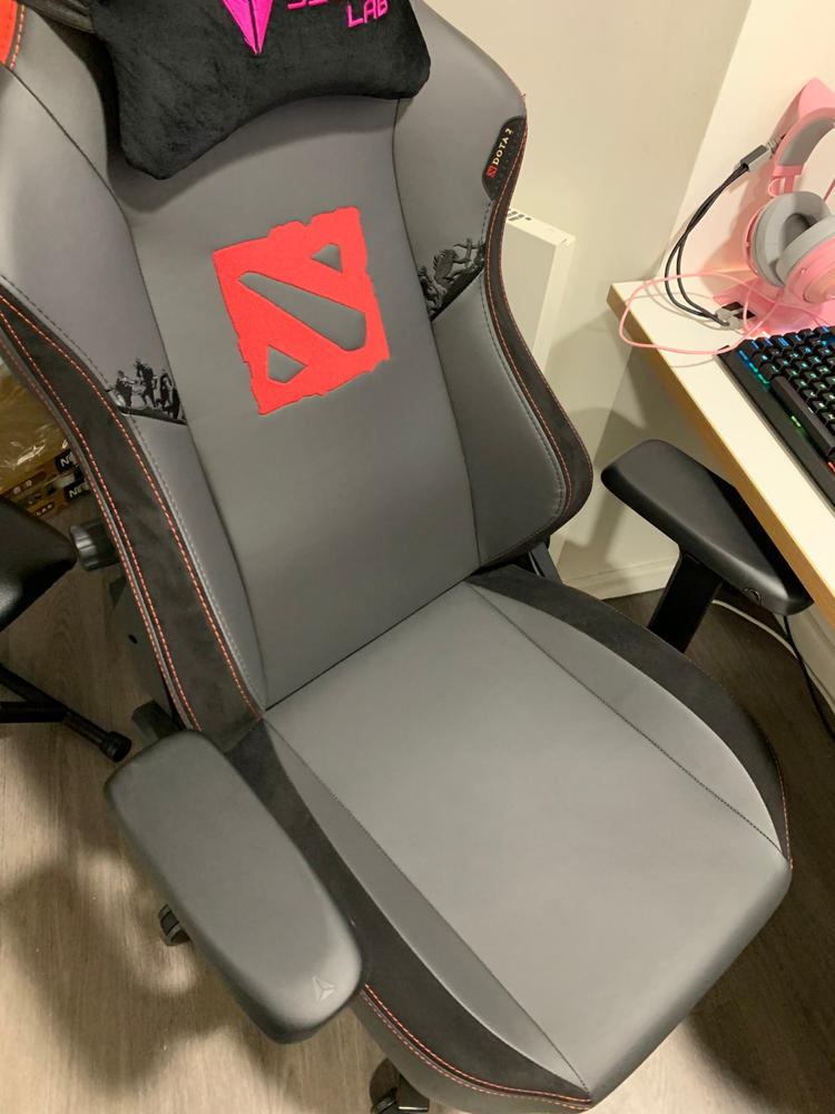 TITAN XL series gaming chairs Secretlab EU