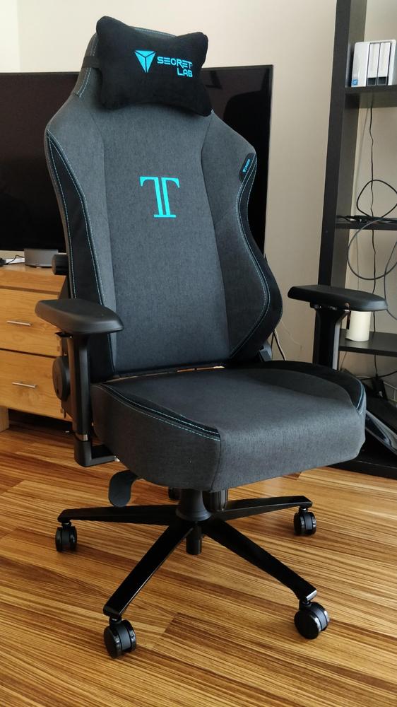 TITAN XL series gaming chairs | Secretlab EU