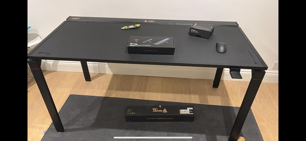 Secretlab MAGNUS 1.5m + Secretlab MAGPAD™ (Bundle) - Customer Photo From Andrea Di Nisio