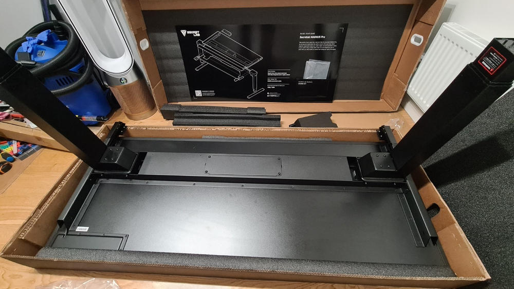 Secretlab MAGNUS Pro - Box 2 - Motorised Leg Columns (Plug Type G) - Customer Photo From Max Chaudry