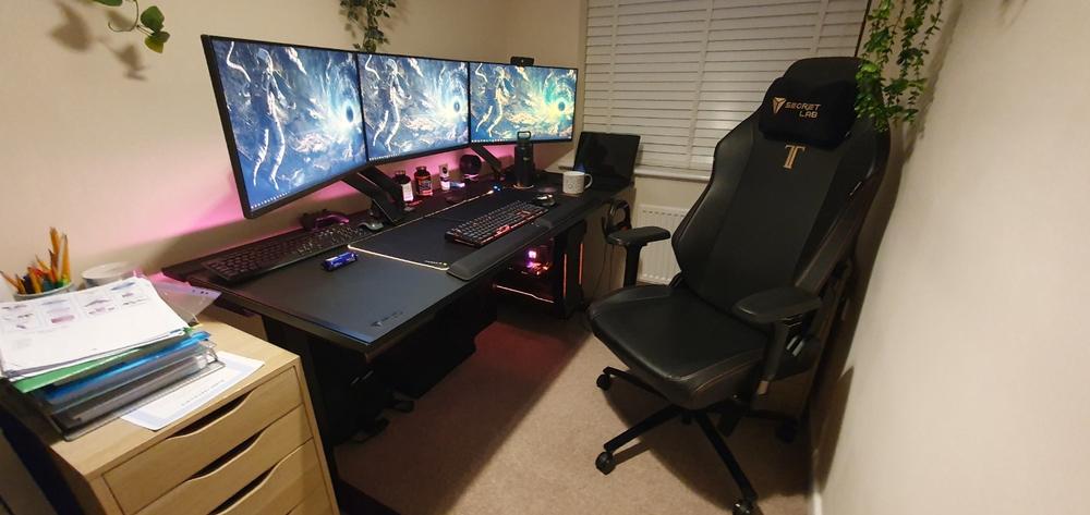 Secretlab MAGNUS Pro XL - Box 2 - Motorised Leg Columns (Plug Type G) - Customer Photo From Will Phillips