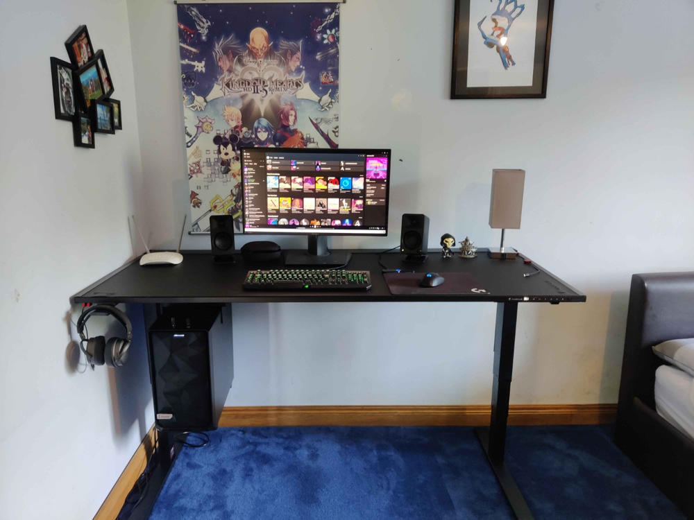 Secretlab MAGNUS Pro XL - Box 2 - Motorised Leg Columns (Plug Type G) - Customer Photo From Sam HESTER