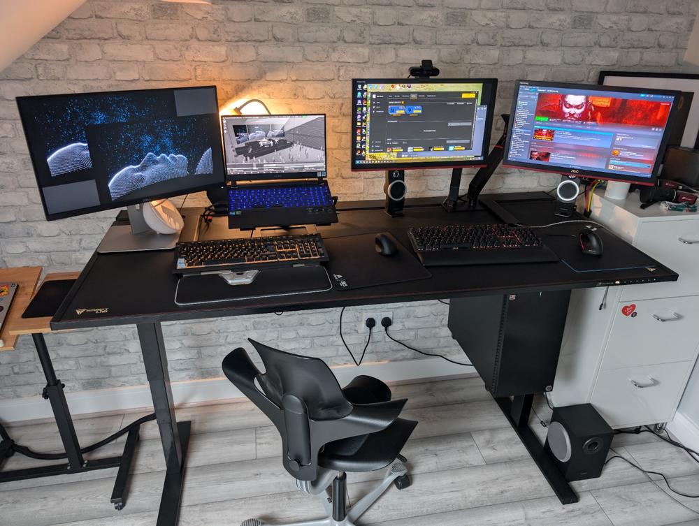 Secretlab MAGNUS Pro XL - Box 2 - Motorised Leg Columns (Plug Type G) - Customer Photo From Peter Schubel