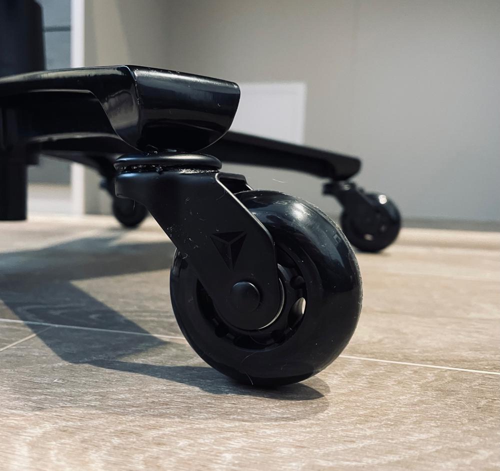 Secretlab Soft Rollerblade Casters (set of 5) - Customer Photo From Paul Hird