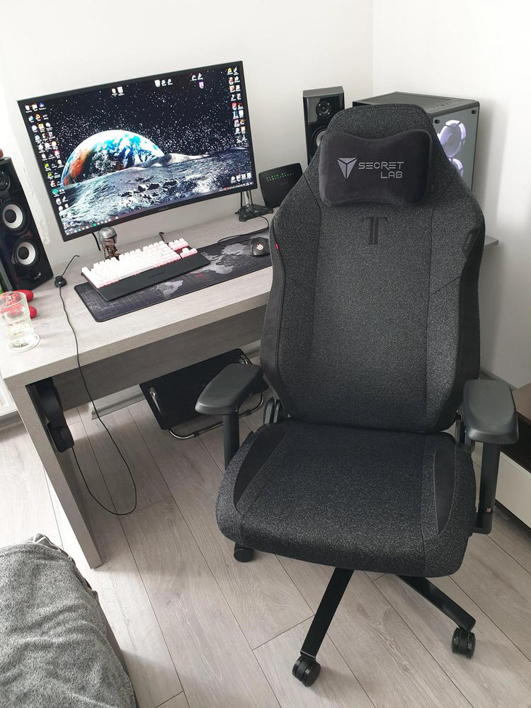 Secretlab TITAN Evo - Regular - SoftWeave™ Plus Fabric (0307) - Customer Photo From Alexander Houghton